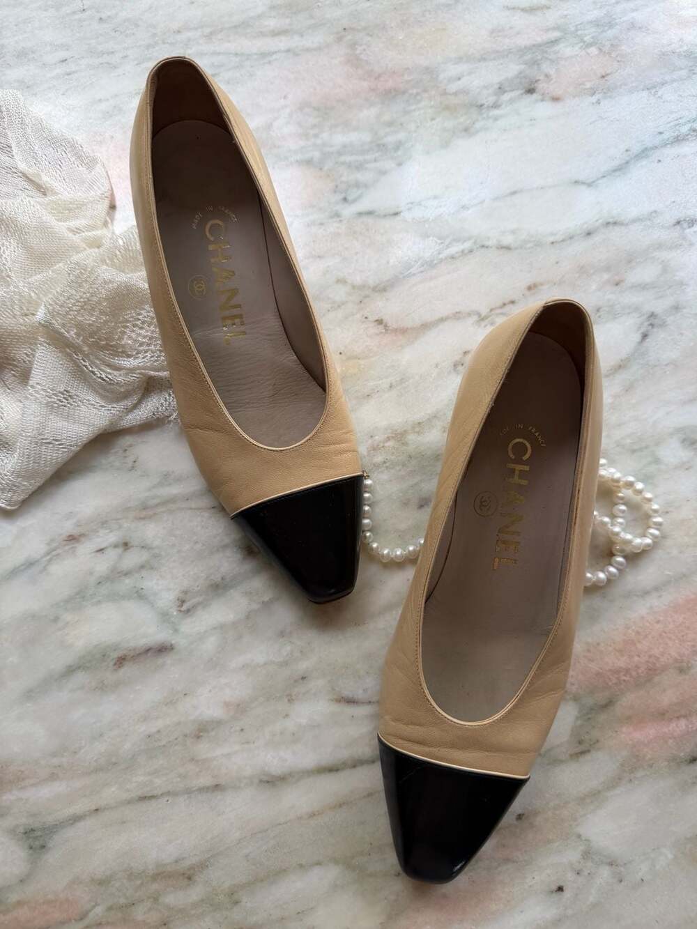 Chanel Vintage Beige Lambskin Black Cap-Toe Block Heel Pumps - Picture 7 of 12